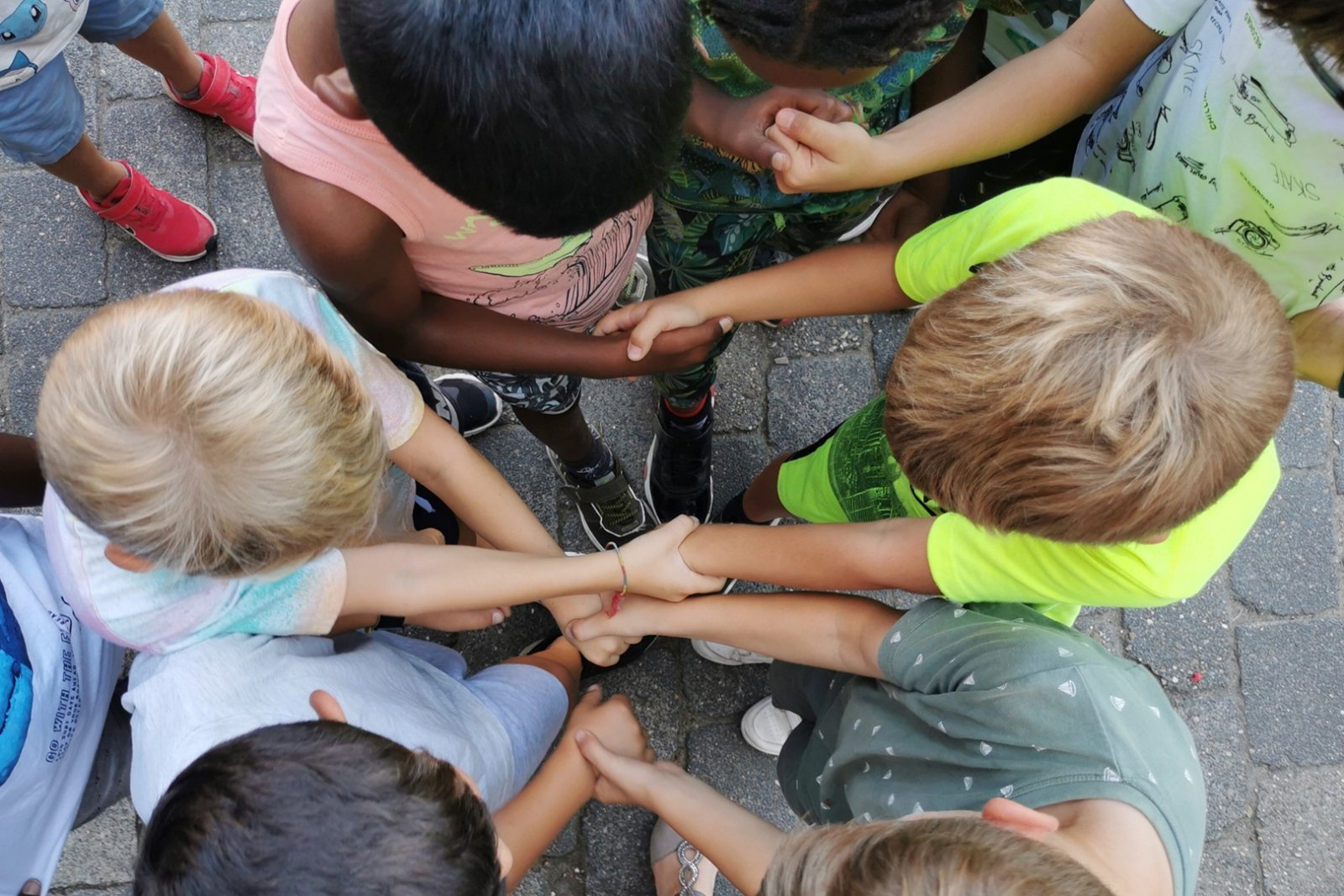 Der Weltkindertag macht auf die Bedürfnisse und Rechte von Kindern aufmerksam. Wir wollen ihn zusammen feiern. (c) KJA-LRO/Sabine Sistig